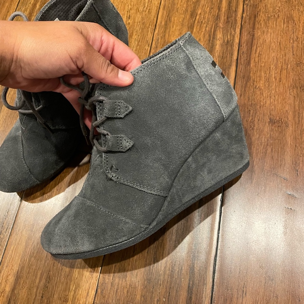 Toms Desert Wedge Boot